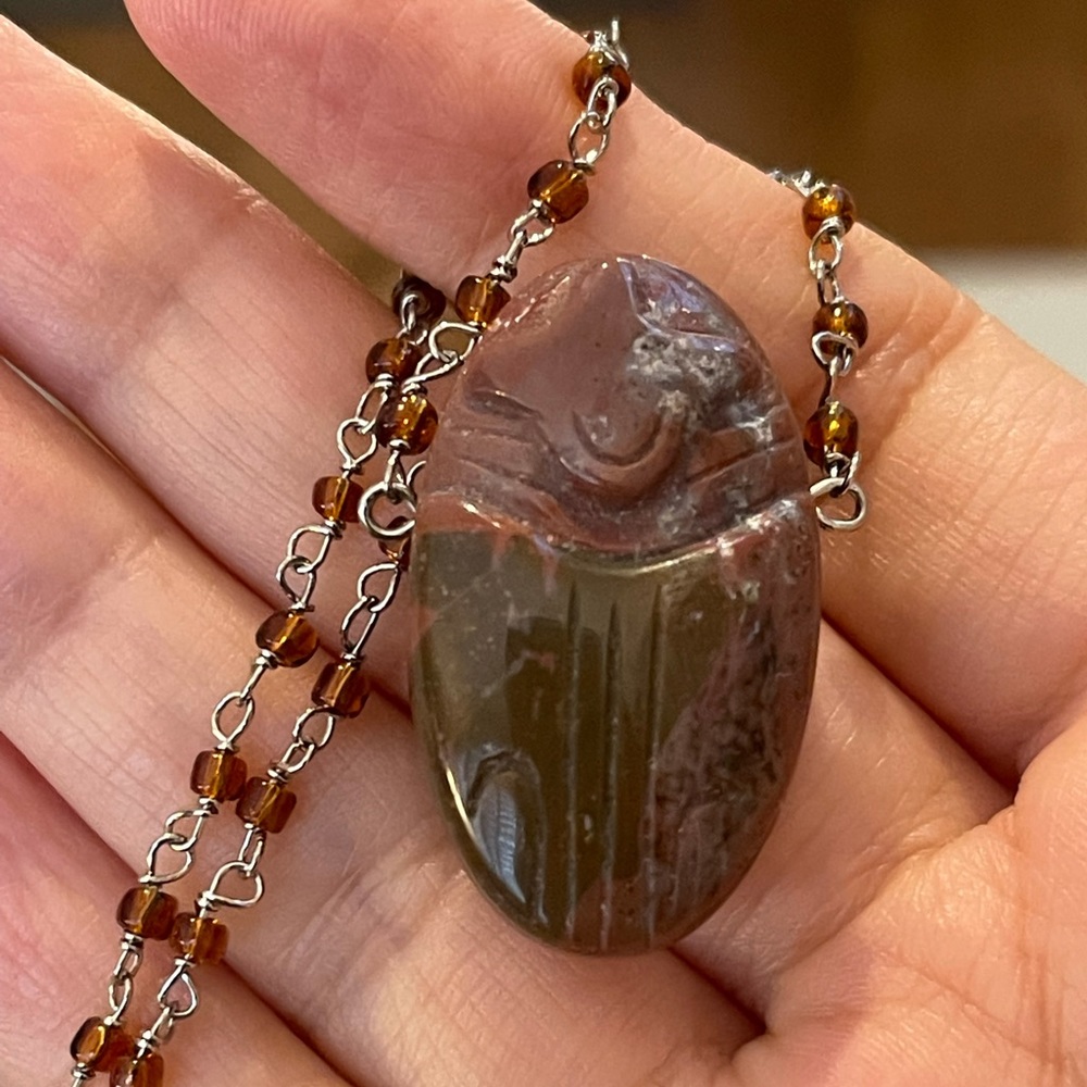 Carved jasper scarab crystal glass pendant - Picture 3 of 4